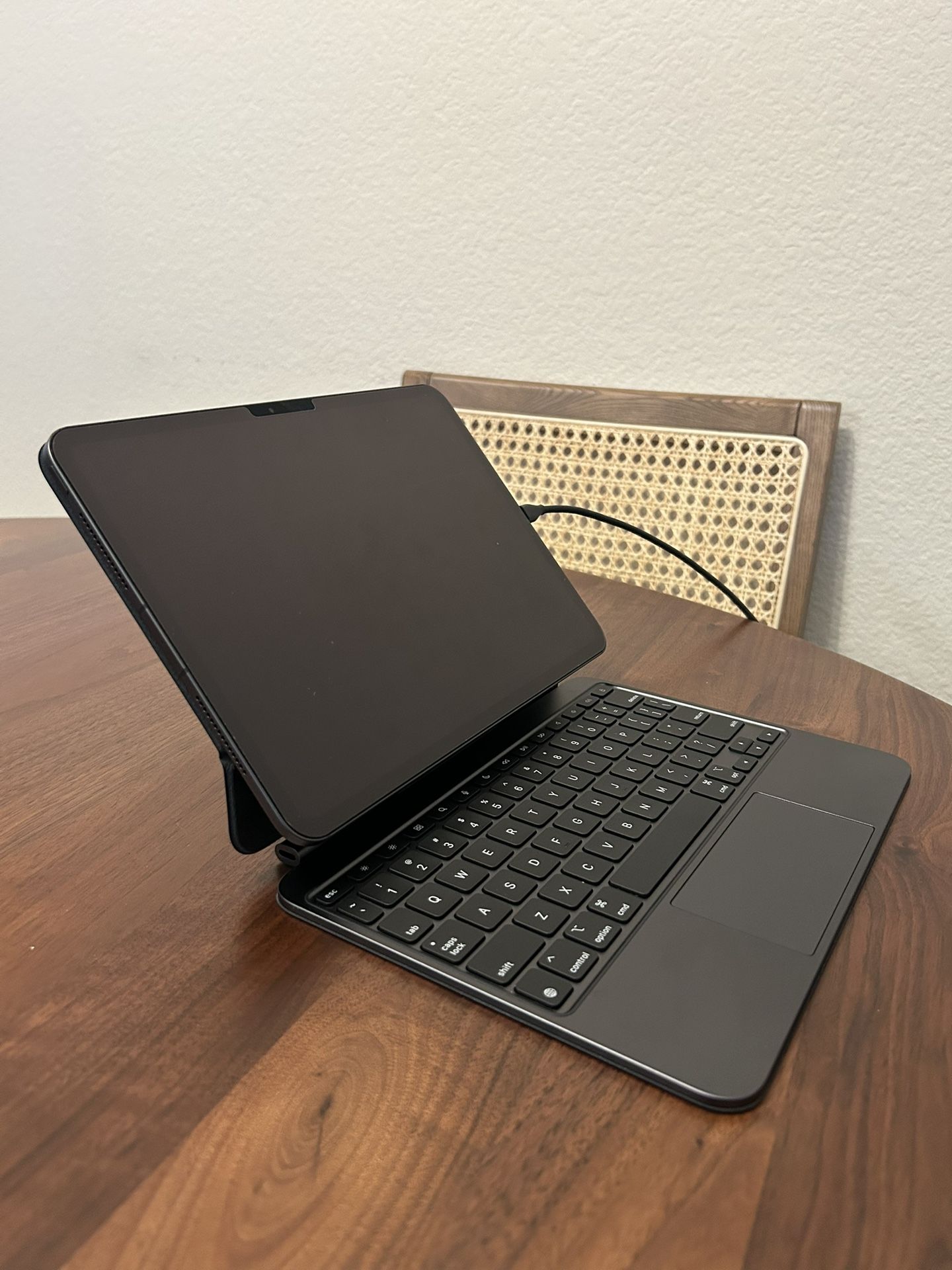 **IPAD PRO 11” (M4) / Magic Keyboard for iPad Pro 11-inch (M4)