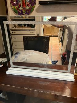 Vanity mirror