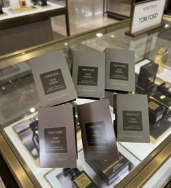 Tom Ford Oud Wood Perfume Samples 2 ml each total 6 pcs