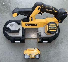 DeWalt DCS378 20V MAX XR Mid-Size Bandsaw & DCB205 Battery & Charger