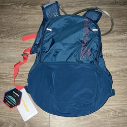 NATHAN Hiking Hydrating Backpack
