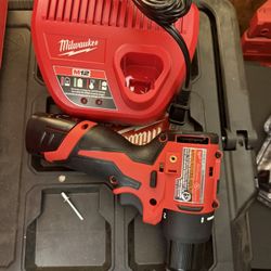 M12 Milwaukee Hammer Drill With Battery And Charger