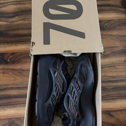 Yeezy 700