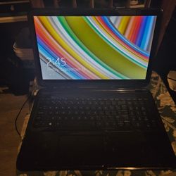 LAPTOP - HP 15-D020DX {$50 OBO}