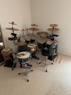 Pearl Export Drums with soft cases no cymbals $800