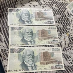 2000 Pesos Bill