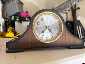 Linden Quartz Chime Mantel Clock