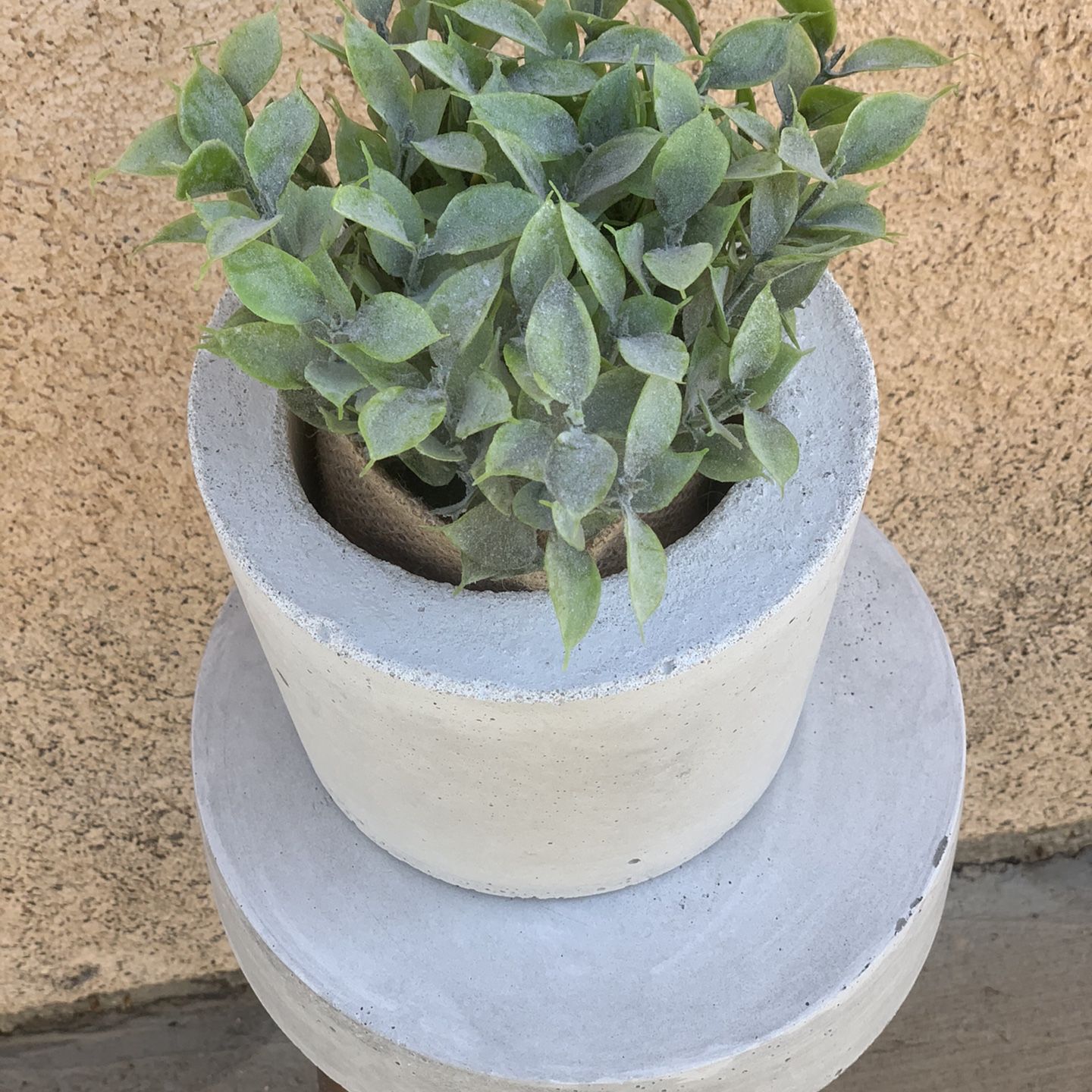 Concrete Plant Stands And Pots