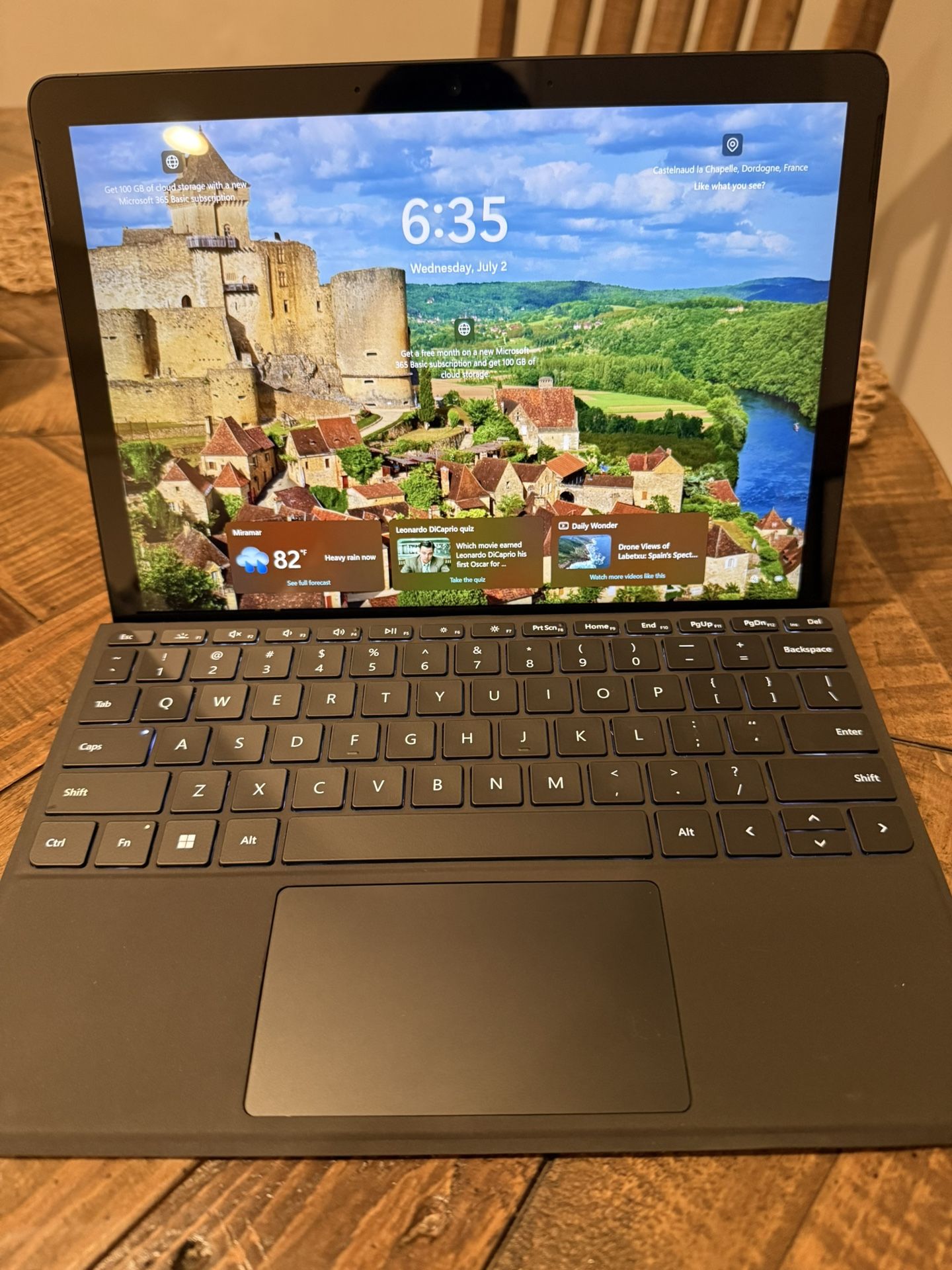 Microsoft Surface Go 3 Intel Core i3-10100Y 8GB Memory 128 GB SSD 