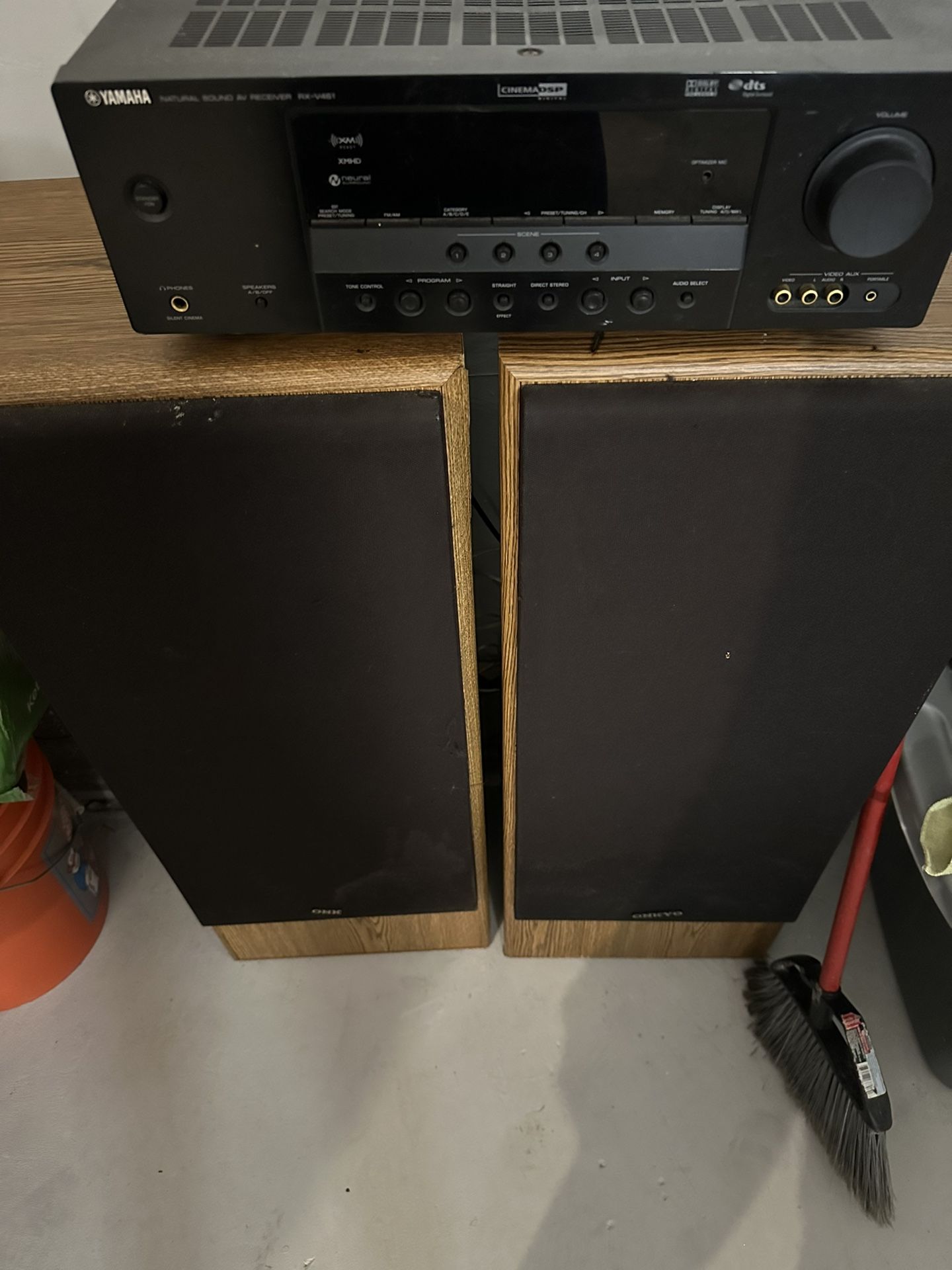 Speakers And Receiver