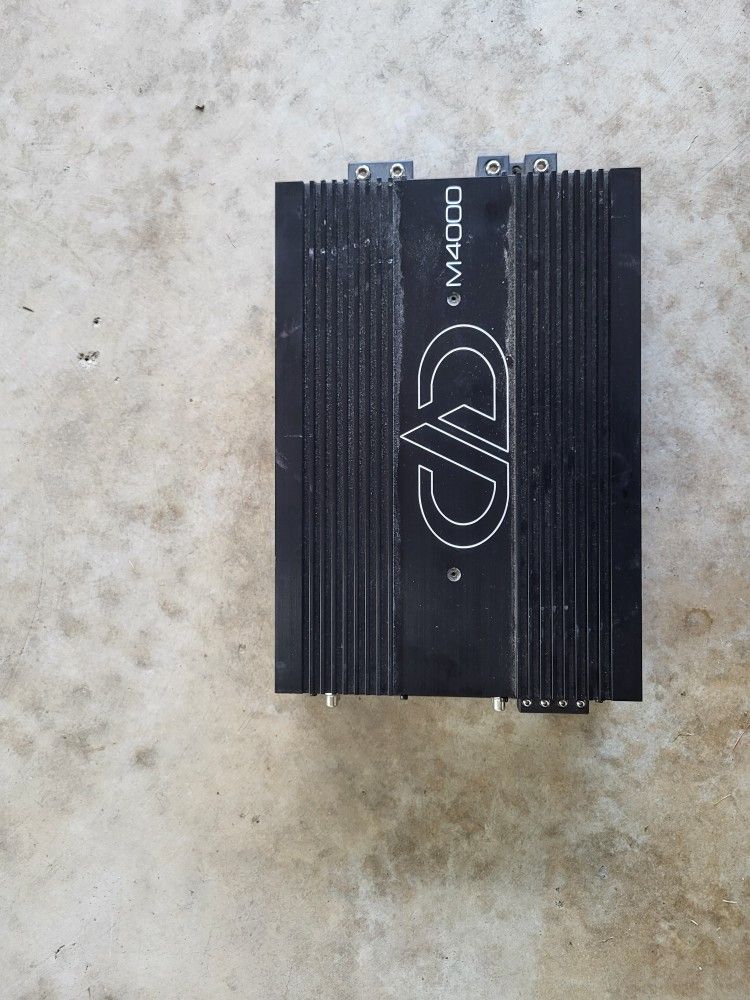 DD M4000