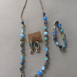 Set Of Necklaces W Bracelet President And Earrings And Necklace