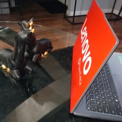 Lenovo - IdeaPad Slim 3i 15.6" Full HD Laptop - Intel Core i3-N305 - 8GB Memory - 128GB UFS - Arctic Grey