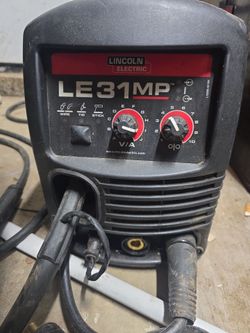 Lincoln Electric LE31MP Multi-Process Welder