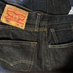 Levi 501 Jean Pants