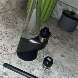 Water Pipes/Bongs/puffco