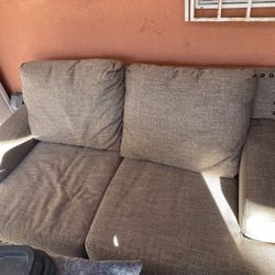 Couch/sofa/liveseat