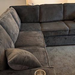New Gray Corduroy Sleeper Sectional Sofa Couch with USB & Storage! Free Delivery 🚚!