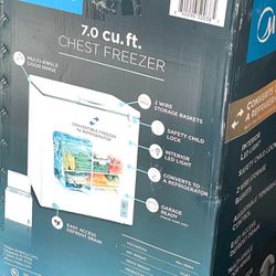 Chest Freezer 7 Cubic Feet Read Description Below And On Photo For Details 69 Pounds 