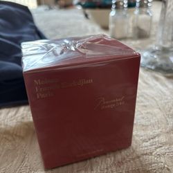 Baccarat rouge 540 perfume 2.4lf.oz. 70ml 