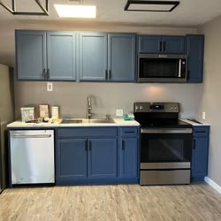 Everything As You See.$1800 Dollars Ice Making Refrigerator Dish Washer, Stove, And Over The Count Top Of The Lino Microwave.$1800 With Cabinets.