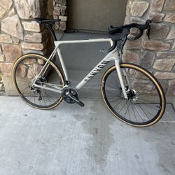2022 Canyon Endurace CF SL Size XL