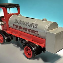 The Texas Company, Collectible Toys. Metal 