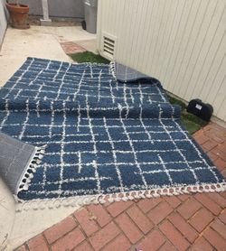 Big shag rug ZURICH

SHAG RUGS

ITM./ART. 1472917

G14718 Benson Navy Ivory

7ft 10in x 10