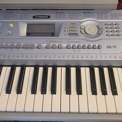 Yamaha Keyboard 