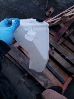 Infiniti FX35 03-08 Coolant Reservoir