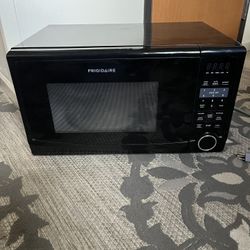 Frigidaire Microwave 