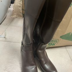 Women Boots 👢 Size 7