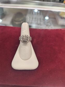 14ksolid white gold diamond ring 7.4 grams size 7 layway available 10% Dwon if you interested please make sure you ask for Maribel thank you
