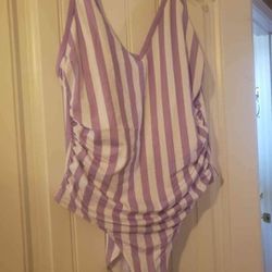 Brand New Womans size 20W one piece swimsuit with tags
