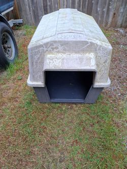 Petmate Large Doghouse