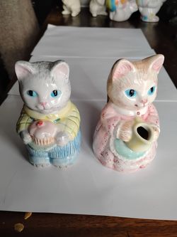 Vintage Avon ceramic country purrfection cat sugar and creamer set