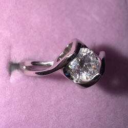 Sterling Silver 925 Solitaire Moissanite Diamond Ring Round Bezel Setting Size 7