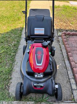 HONDA LAWN MOWER  Sefl propelled