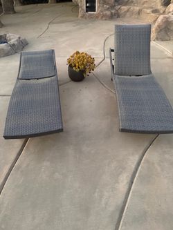 Outdoor lounge chairs