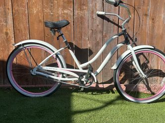 😎 🏝️ 🌴 🚲 🌊 PHAT Bicycles Women’s 26 inch 3 Speed.  Beach Cruiser. White with Red/Pink and Black graphics.