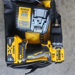 20V Lithium-Ion Cordless Brushless Compact 1/2 in. Hammer Drill Kit with (1) 5.0Ah Batteries and Charger
