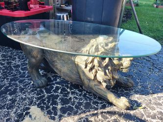 Coffee Table Lion 🦁 Vintage Like New!