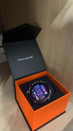 Smart Watch with Round Color Display