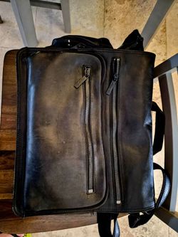 Kenneth Cole New York leather business messenger bag/laptop briefcase