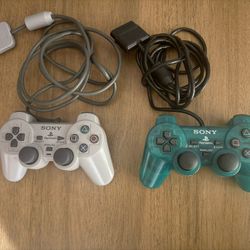 Near Mint PlayStation 2 Controllers