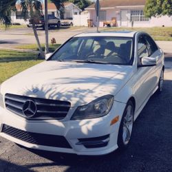 2014 Mercedes Benz C-class 300