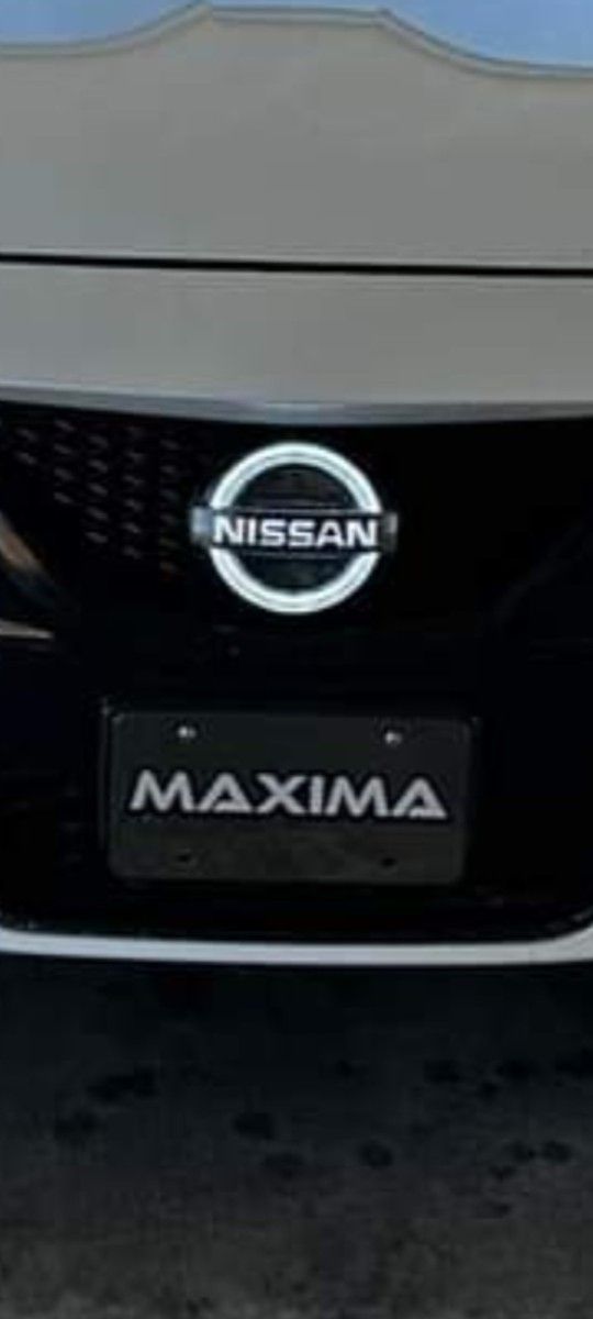 Nissan Maxima LED front grill emblem 2016 T0 2018