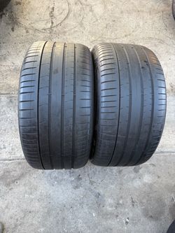 2 tires 285/ 40/19 Pirelli