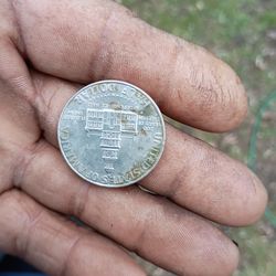 Half dollar for sael