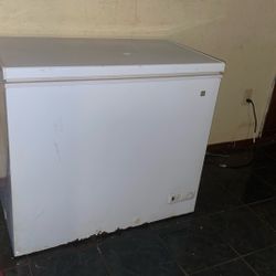 Chest Freezer GE 